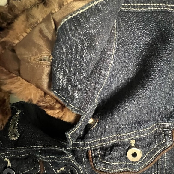 Laura Ashley Jean Denim Jacket with Removable Fur Collar Size Medium NWOT - Picture 7 of 7